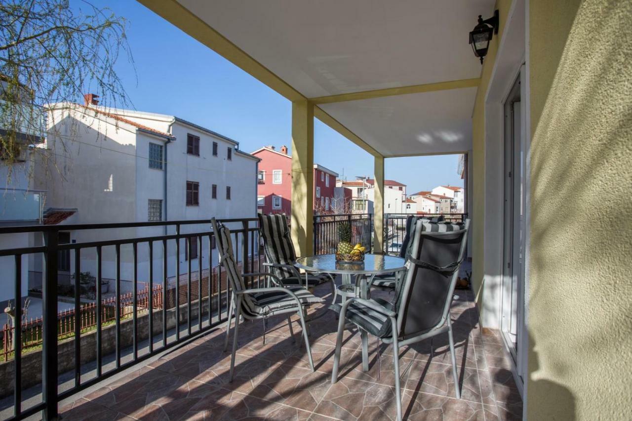 Ferienwohnung Tip Deluxe Podstrana Exterior foto
