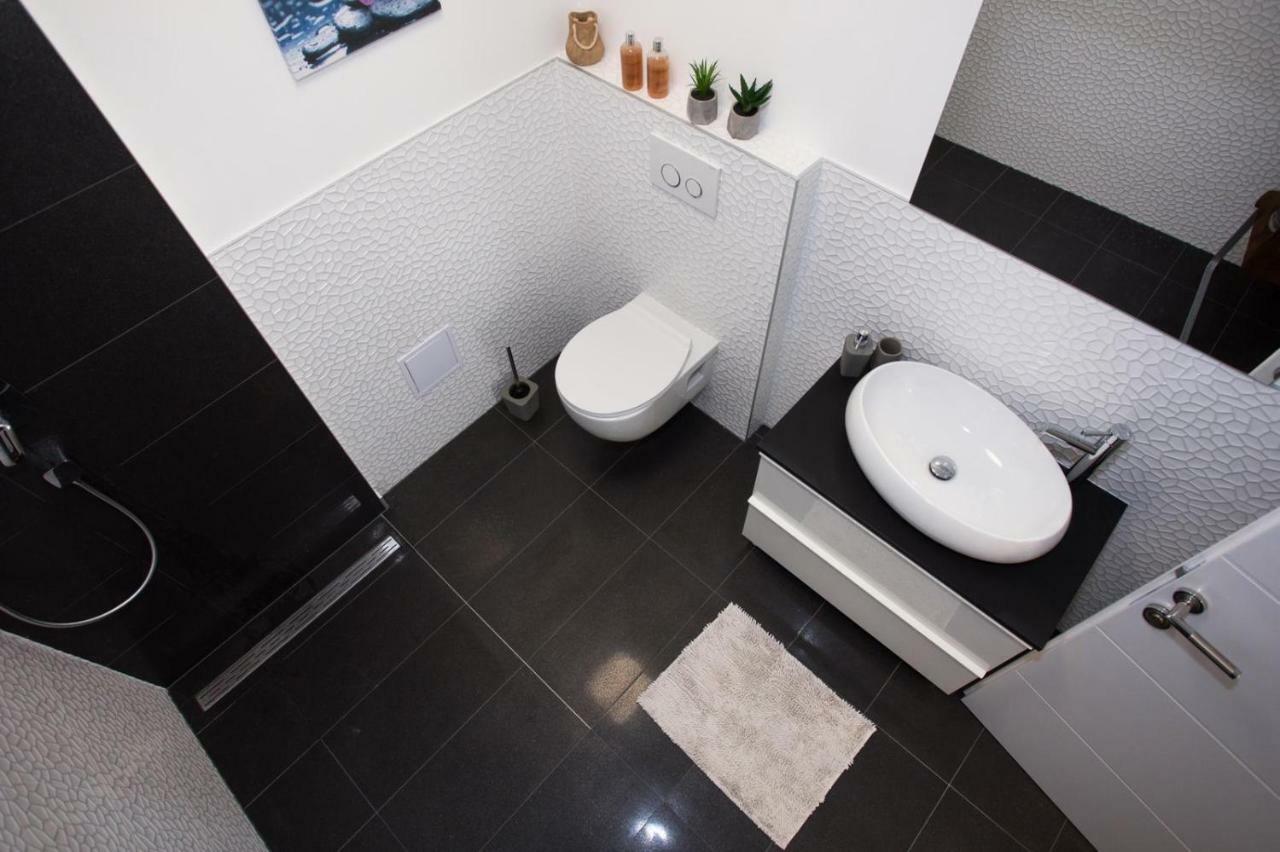 Ferienwohnung Tip Deluxe Podstrana Exterior foto