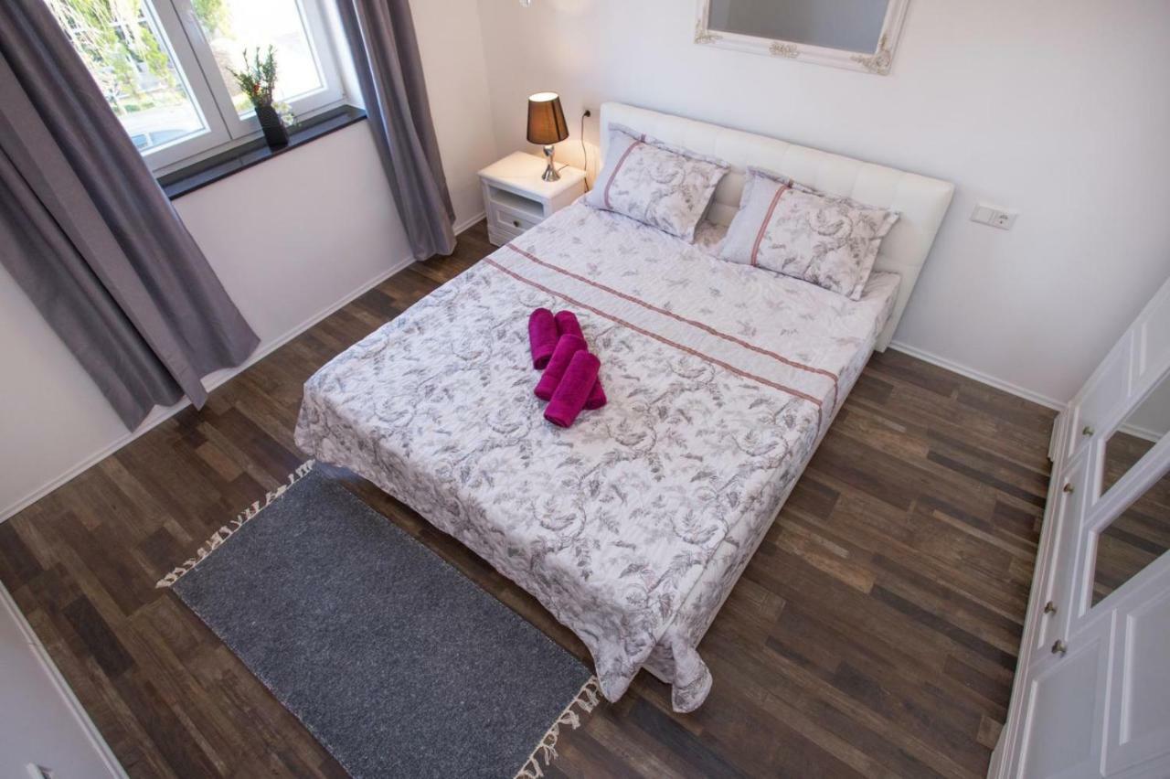 Ferienwohnung Tip Deluxe Podstrana Exterior foto