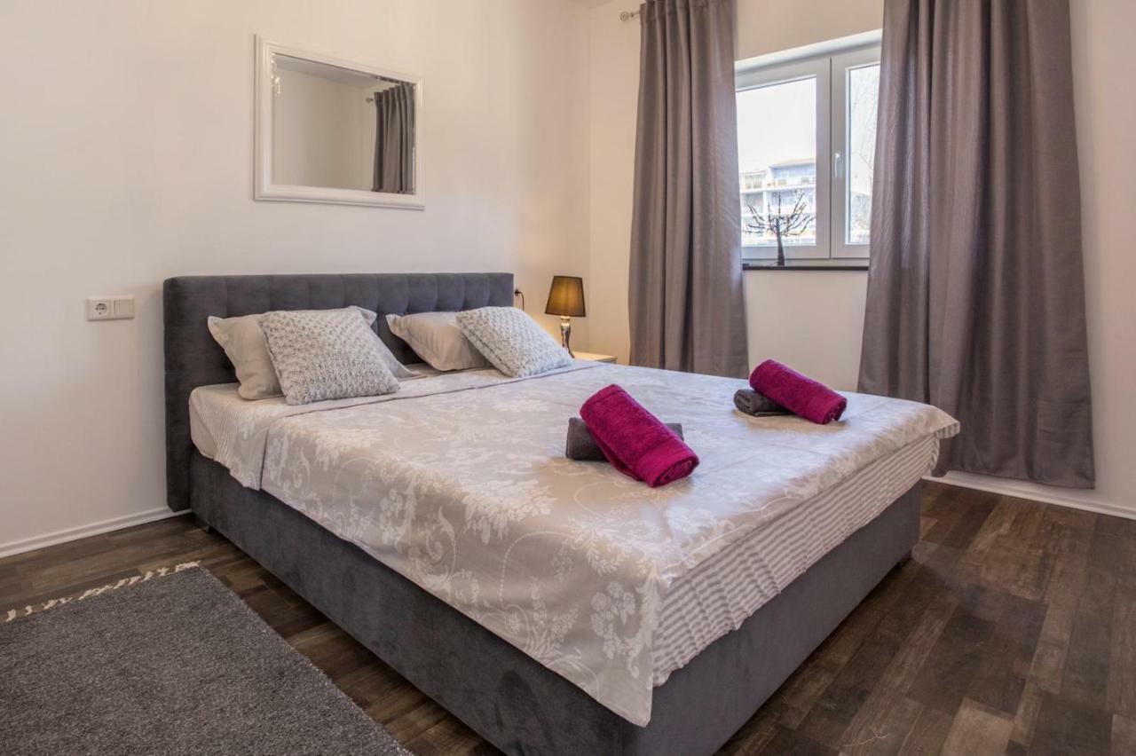 Ferienwohnung Tip Deluxe Podstrana Exterior foto